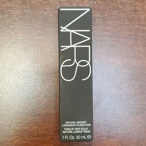 NARS NATURAL RADIANT LONGWEAR FOUNDATION